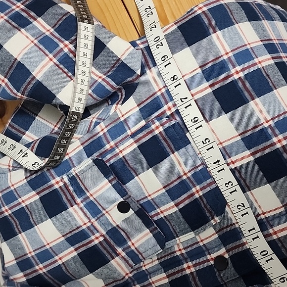 Thread Wave Quilted Button Down plaid Long Sleeves Size Small - Picture 6 of 7